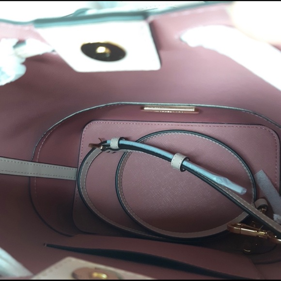 Michael Kors TRISTA MD Bucket Bag Leather - Picture 8 of 8